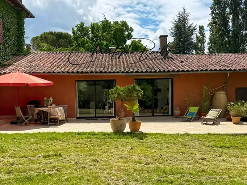 Maison, 292 m²