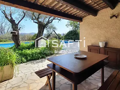Maison, 225 m²