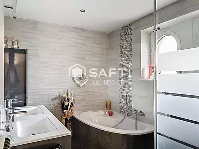 Maison, 137 m²