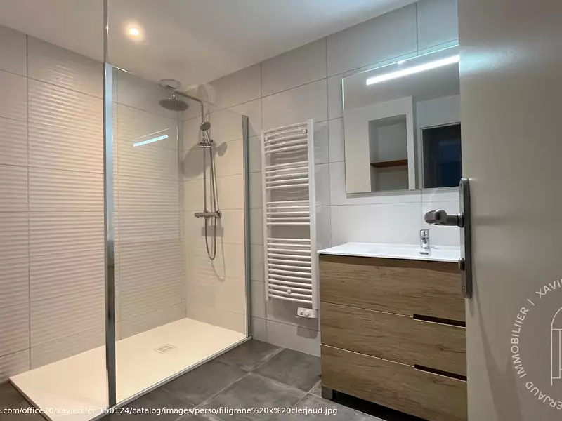 Immeuble, 130 m²