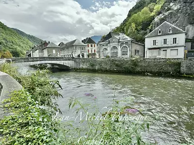 Immeuble, 220 m²