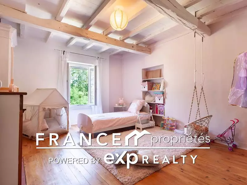 Maison, 245 m²