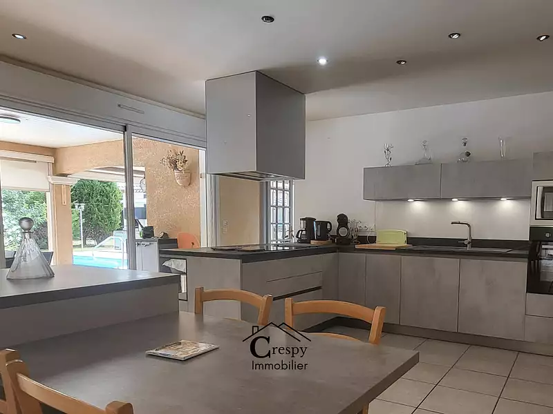 Maison, 297 m²