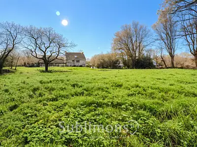 Terrain, 2 700 m²