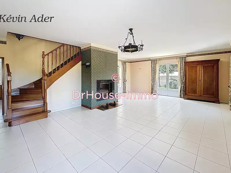 Maison, 245 m²