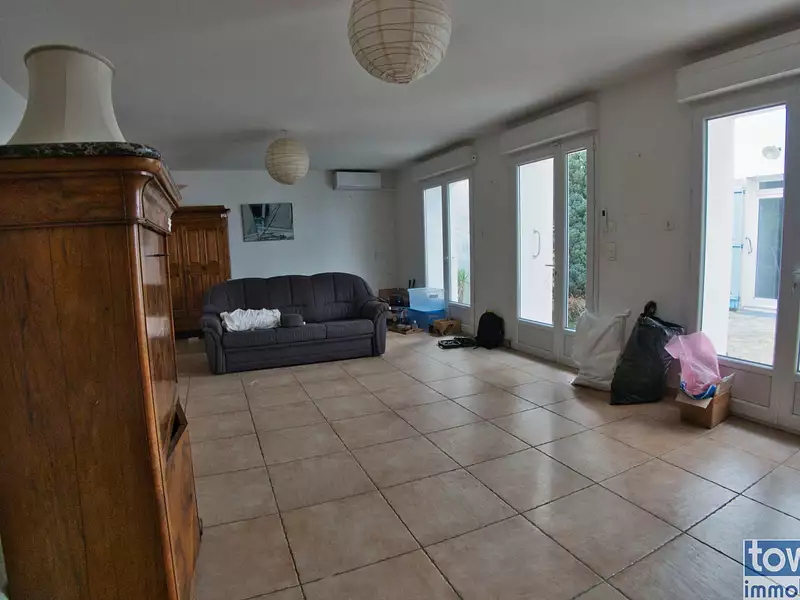 Maison, 220 m²