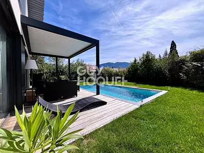 Maison, 175,95 m²