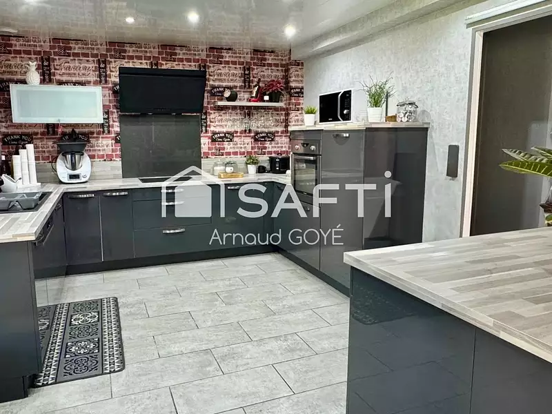 Maison, 185 m²