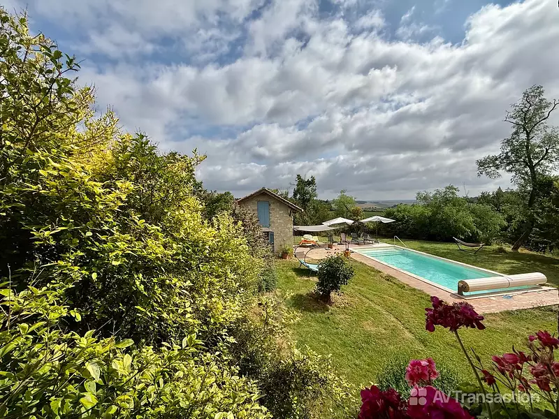 Divers, 444 m²