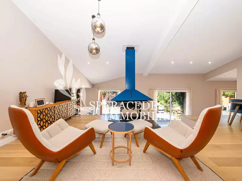Maison, 180 m²