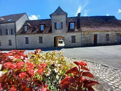Maison, 1 300 m²
