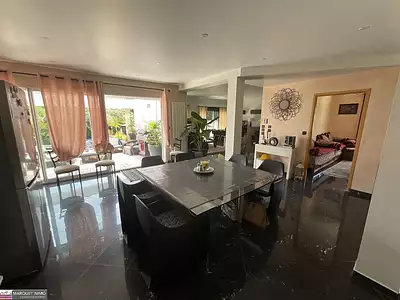 Maison, 214 m²