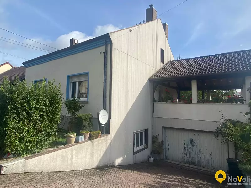 Maison, 196 m²