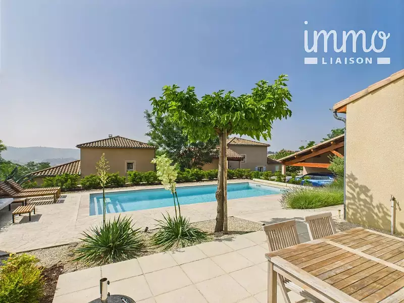 Maison, 84 m²