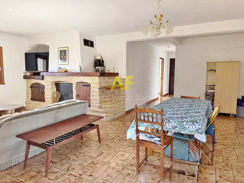Maison, 210 m²