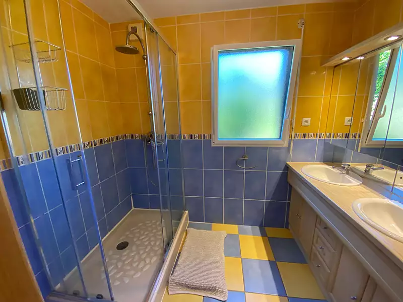 Maison, 167 m²