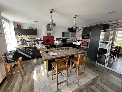 Maison, 215 m²