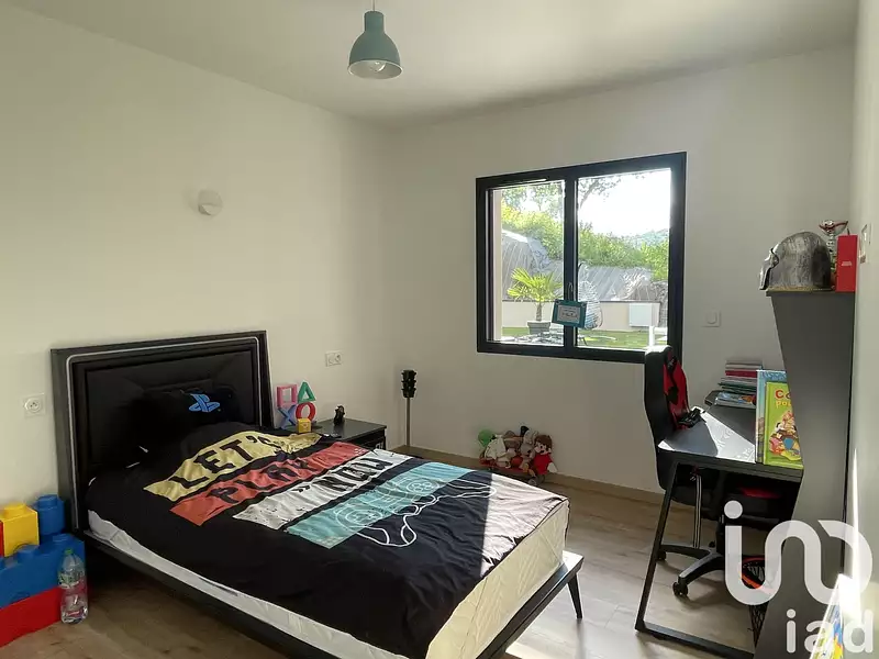 Maison, 243 m²