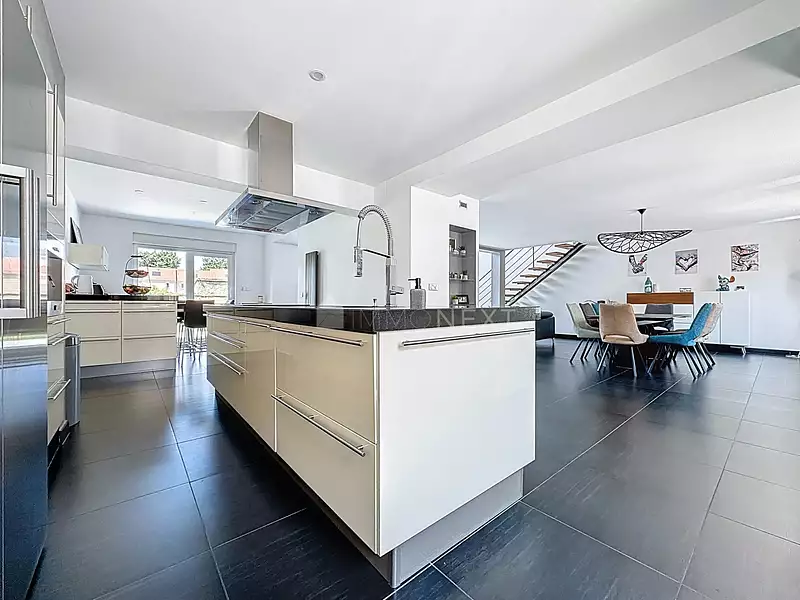 Maison, 267 m²