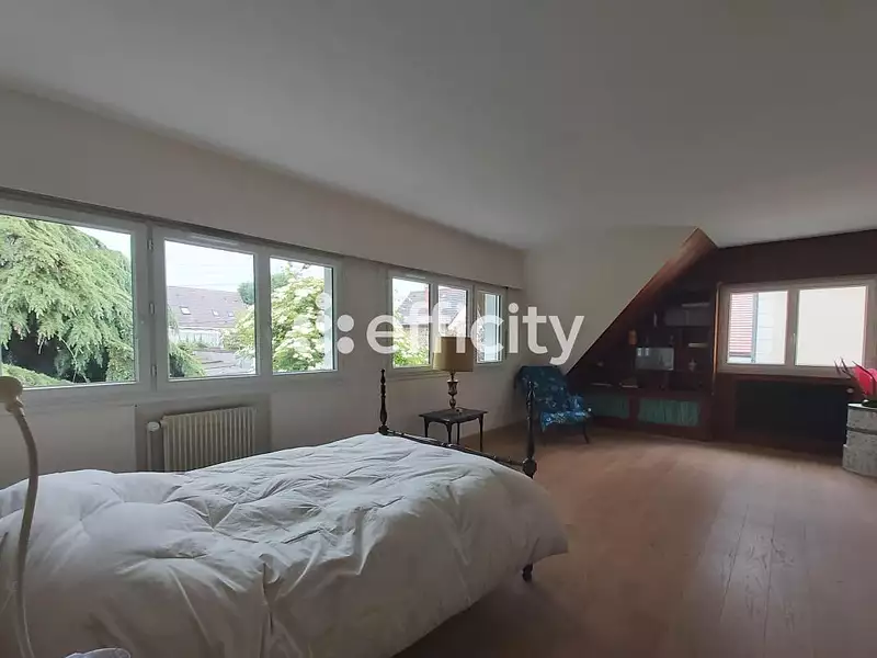 Maison, 190 m²