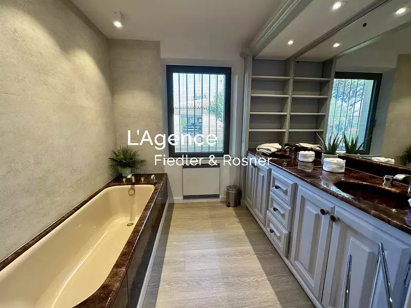 Maison, 422 m²