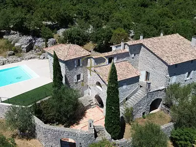 Maison, 267 m²