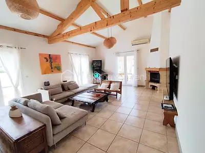 Maison, 219 m²