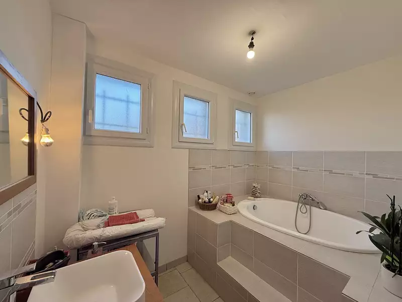 Maison, 192 m²