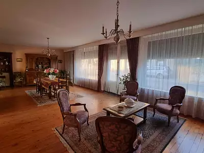Maison, 306 m²