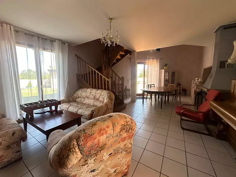 Maison, 230 m²