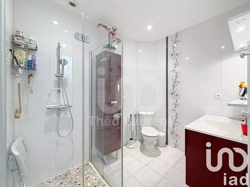 Maison, 255 m²