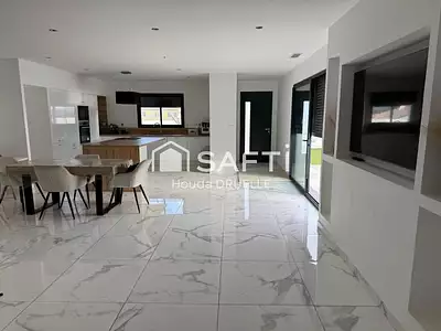 Maison, 114 m²