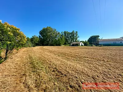 Terrain, 2 326 m²