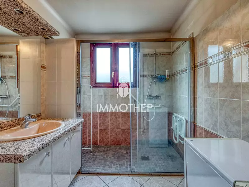 Maison, 217 m²