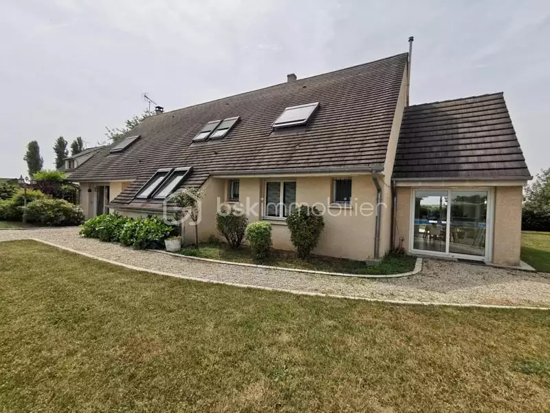 Maison, 215 m²