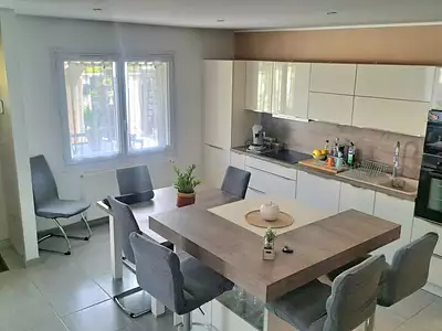 Maison, 180 m²