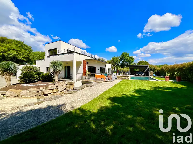 Maison, 218 m²