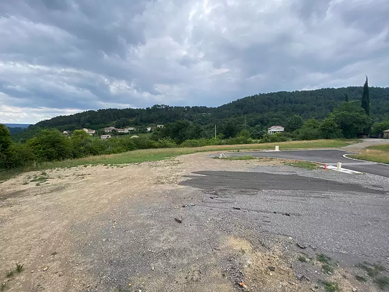 Terrain, 690 m²