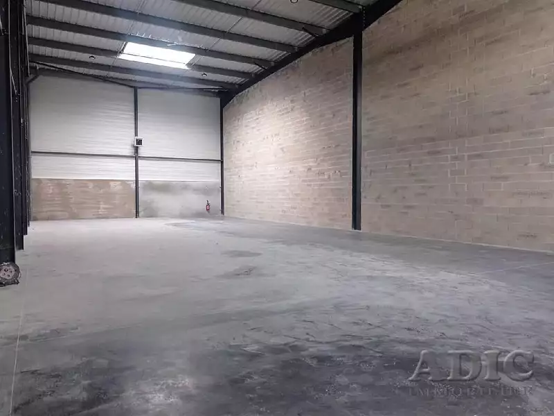 Divers, 300 m²