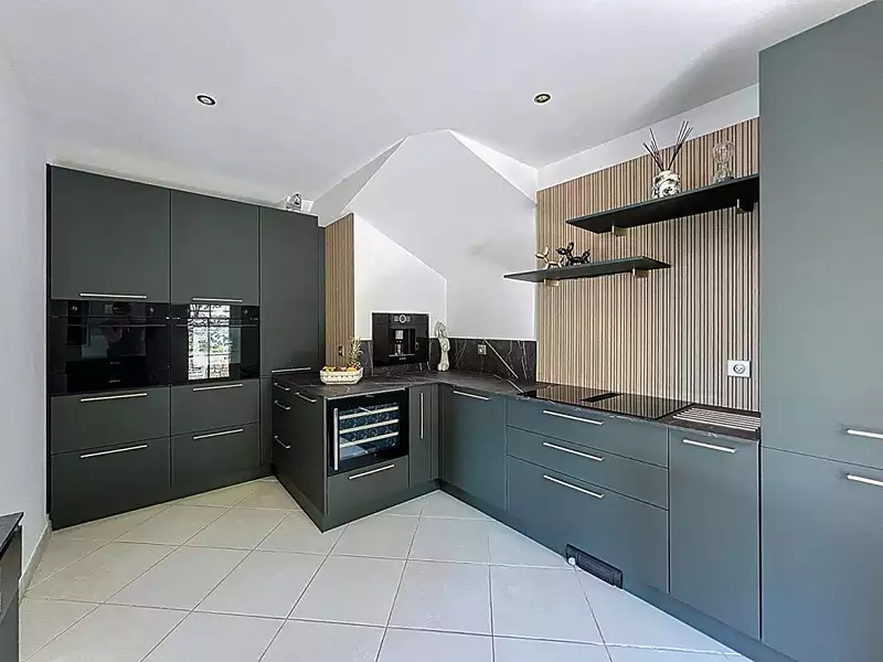 Maison, 230 m²