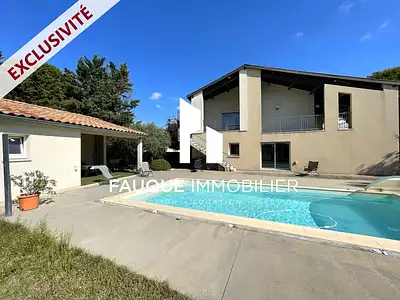 Maison, 285 m²