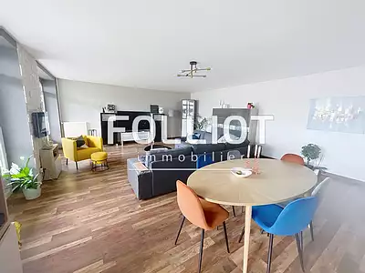 Maison, 225 m²