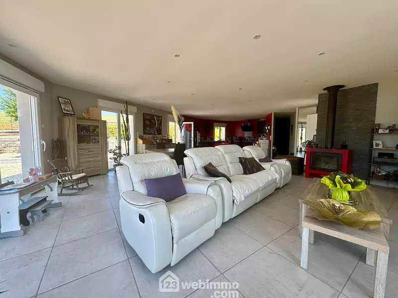 Maison, 166 m²