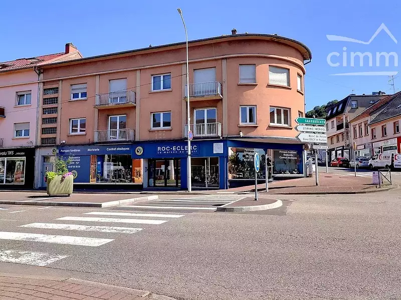 Immeuble, 371,16 m²