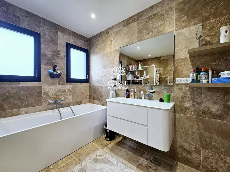 Maison, 102 m²
