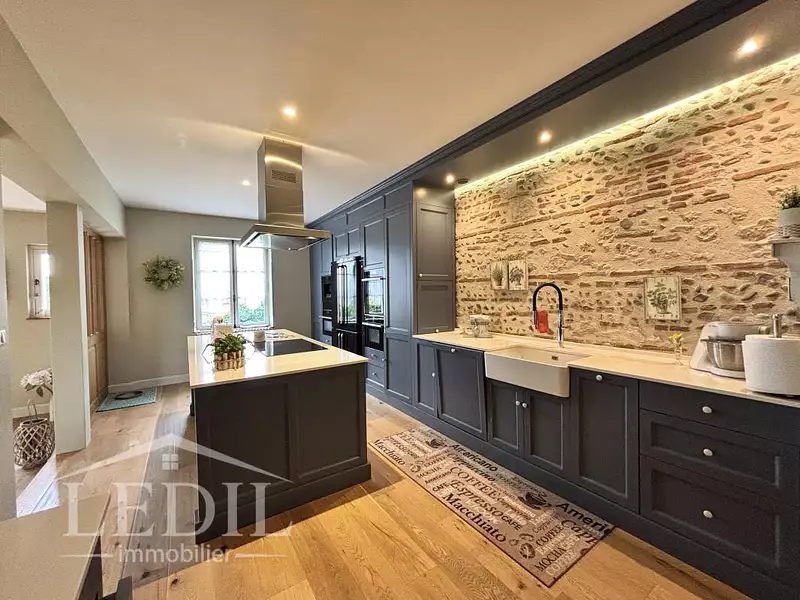 Maison, 300 m²