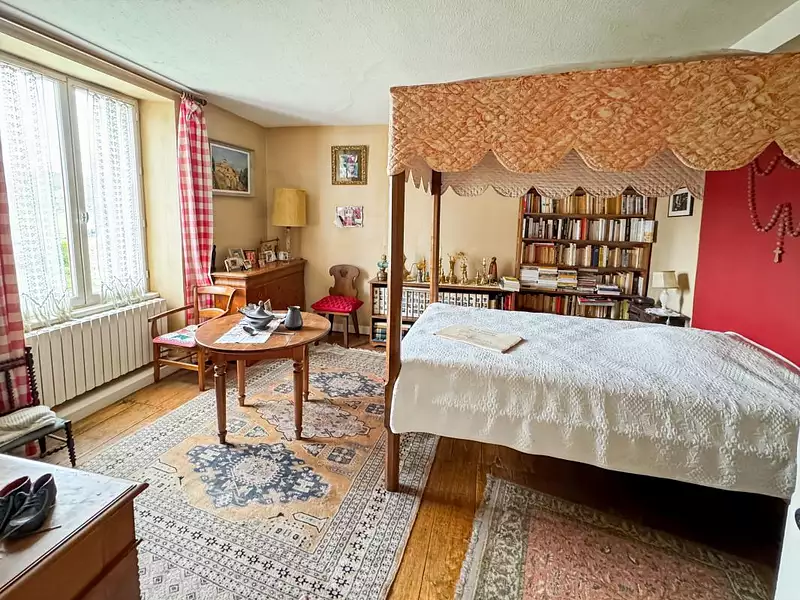 Maison, 246 m²