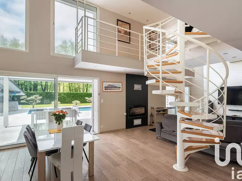 Maison, 249 m²