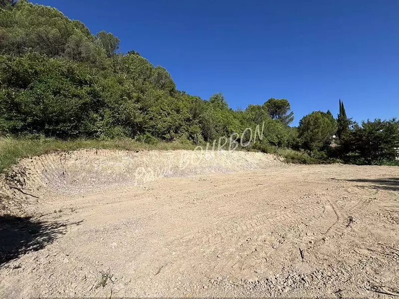 Terrain, 1 078 m²