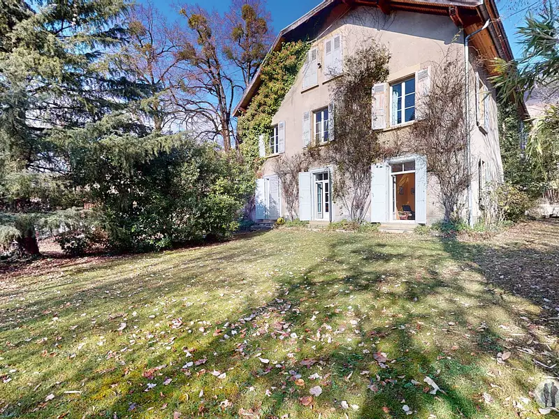 Maison, 536 m²